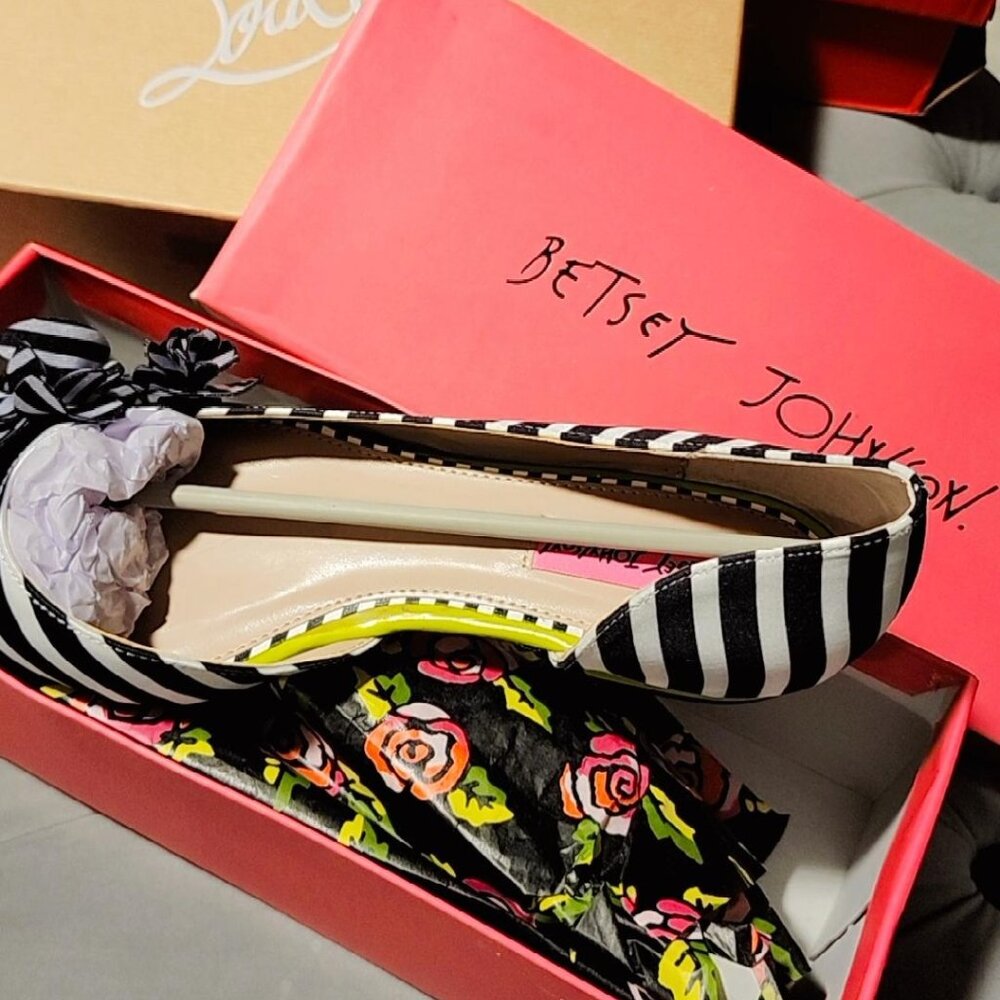 Betsey Johnson Tutu Pointed Toe flats Size 7.5 NWB